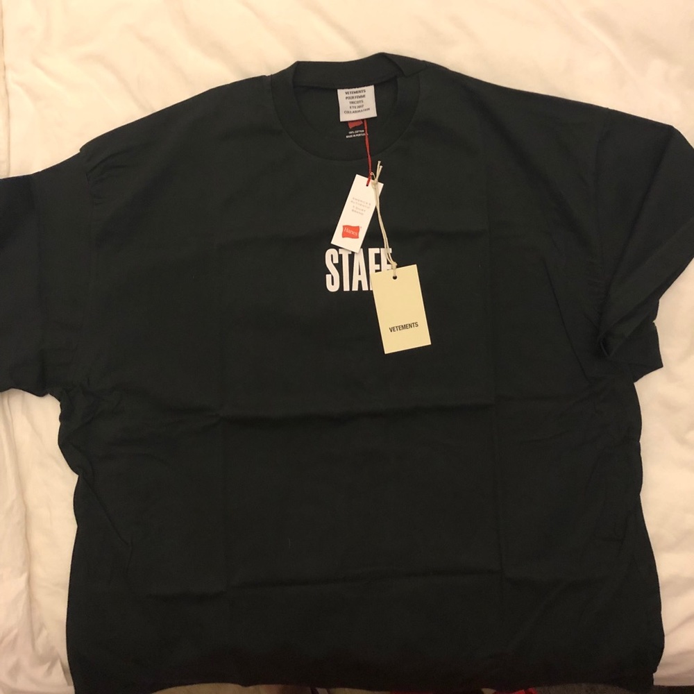 vetements staff tee 2017
